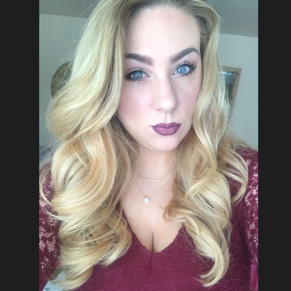 Meet your Posher, Taylor - Picture 1 of 1